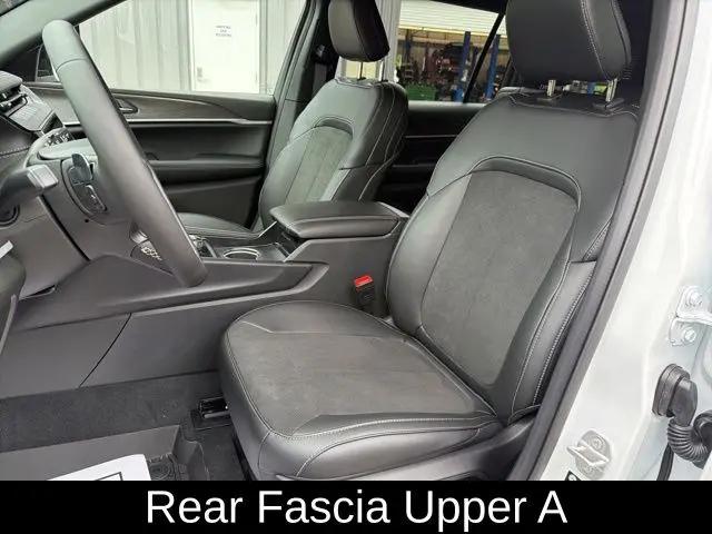 2026 Jeep Grand Cherokee L Altitude 4x4