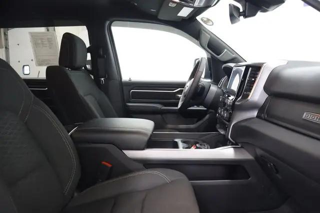 2025 Ram 1500 Big Horn Crew Cab 4x4 5'7" Box