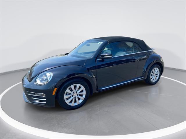 Deep Black Pearl Metallic/Beige Roof 2018 Volkswagen Beetle 2.0T S Convertible FWD Convertible Front-Wheel Drive Automatic