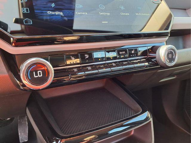 2027 Chevrolet Bolt LT FWD