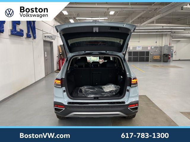 2026 Volkswagen Taos SEL