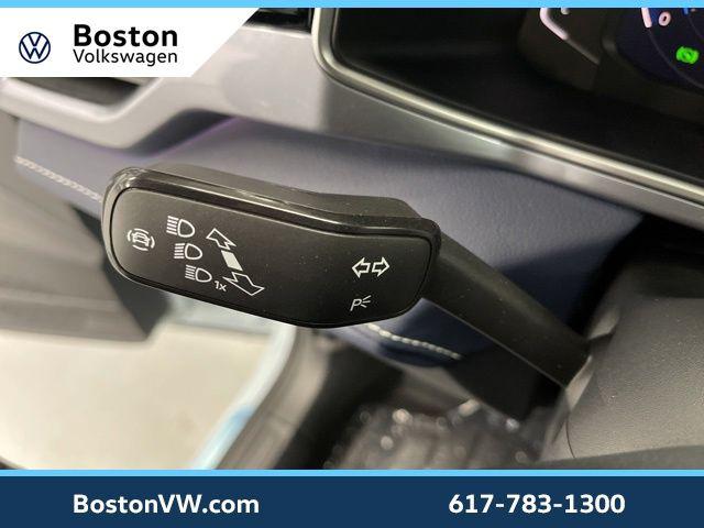 2026 Volkswagen Taos SEL