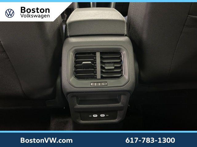 2026 Volkswagen Taos SEL