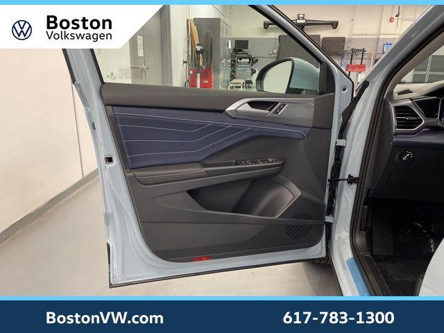 2026 Volkswagen Taos SEL