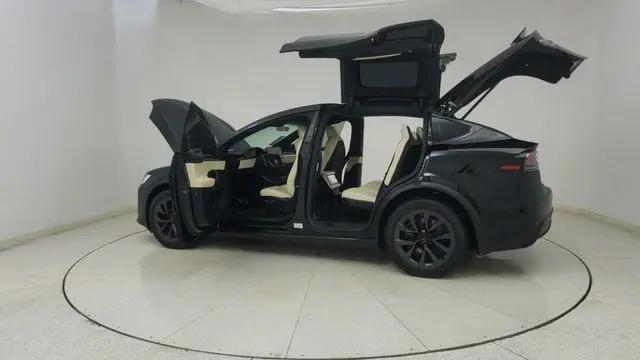 2023 Tesla Model X Standard Range