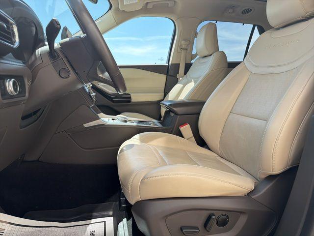 2023 Ford Explorer Platinum