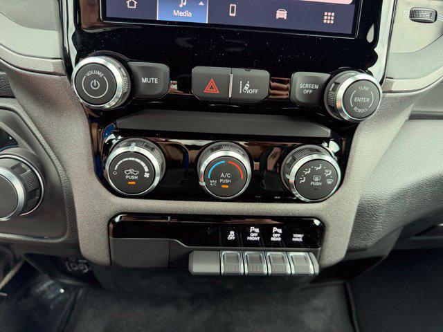 2026 Ram 1500 Express Crew Cab 4x4 57 Box