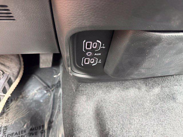 2026 Ram 1500 Express Crew Cab 4x4 57 Box