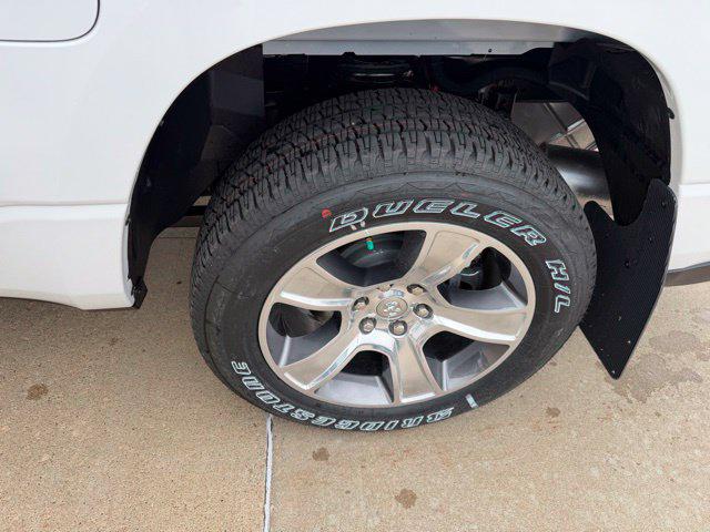 2026 Ram 1500 Express Crew Cab 4x4 57 Box