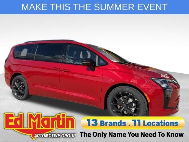 2027 Chrysler Pacifica Limited for sale in Anderson, IN