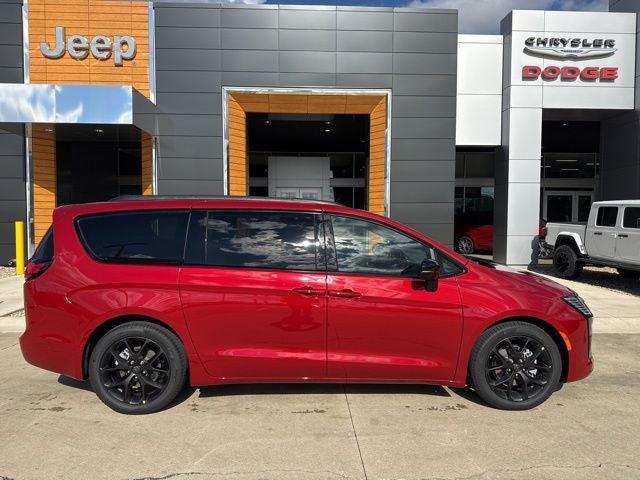 2027 Chrysler Pacifica PACIFICA LIMITED