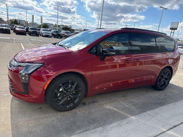 2027 Chrysler Pacifica Limited