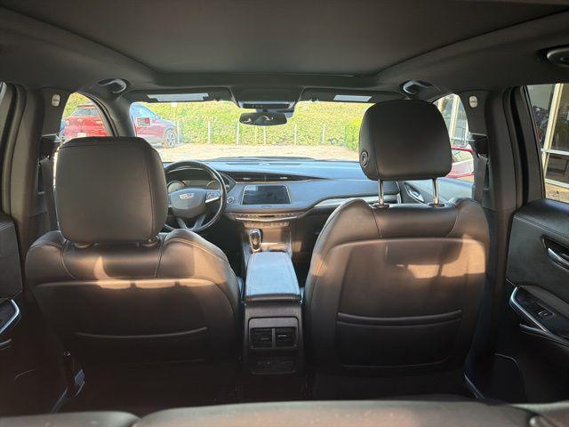 2021 Cadillac XT4 FWD Premium Luxury