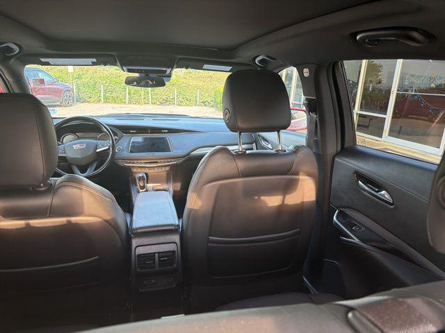 2021 Cadillac XT4 FWD Premium Luxury