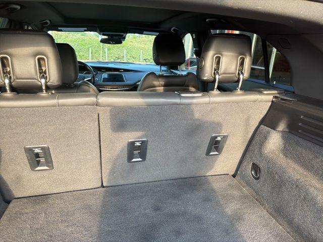 2021 Cadillac XT4 FWD Premium Luxury