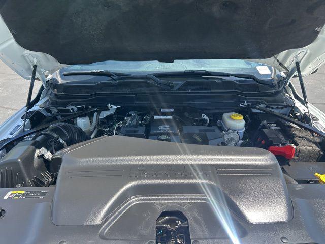 2024 Ram 3500 Big Horn Crew Cab 4x4 8' Box