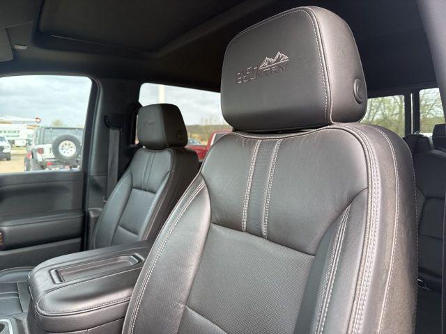 2021 Chevrolet Silverado 1500 4WD Crew Cab Short Bed High Country