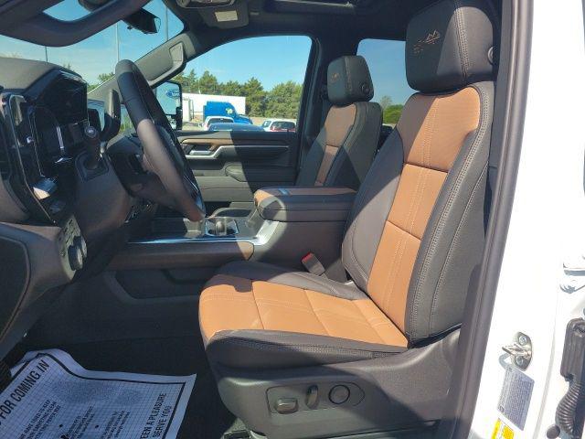 2026 Chevrolet Silverado 2500HD Crew Cab, Standard Bed, High Country, 4WD