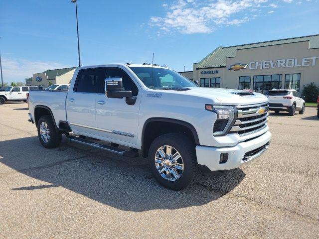 2026 Chevrolet Silverado 2500HD Crew Cab, Standard Bed, High Country, 4WD