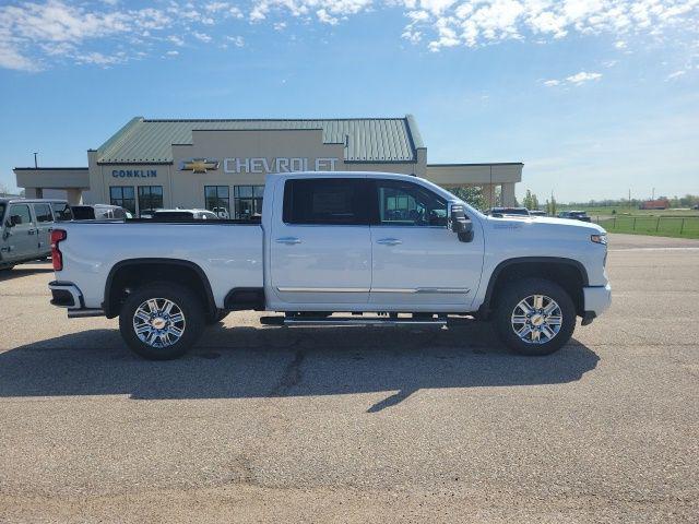 2026 Chevrolet Silverado 2500HD Crew Cab, Standard Bed, High Country, 4WD