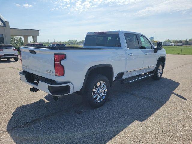 2026 Chevrolet Silverado 2500HD Crew Cab, Standard Bed, High Country, 4WD