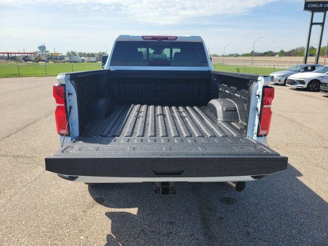 2026 Chevrolet Silverado 2500HD Crew Cab, Standard Bed, High Country, 4WD