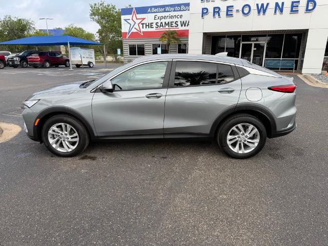 2025 Buick NV Preferred FWD