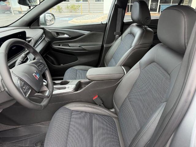 2025 Buick NV Preferred FWD