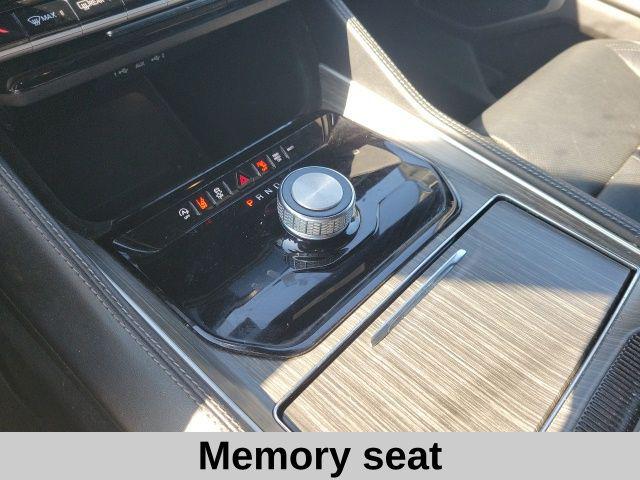 2024 Jeep Wagoneer Series II 4x2
