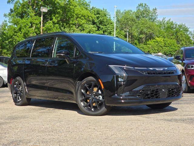 2027 Chrysler Pacifica PACIFICA LIMITED