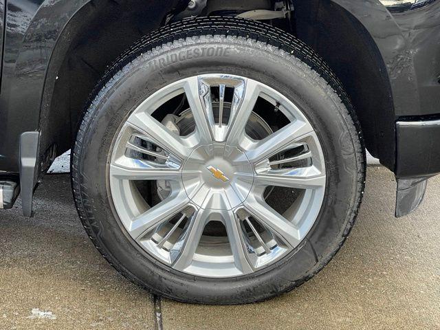 2024 Chevrolet Silverado 1500 4WD Crew Cab Short Bed High Country