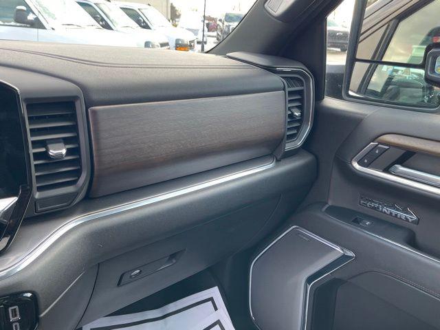 2024 Chevrolet Silverado 1500 4WD Crew Cab Short Bed High Country
