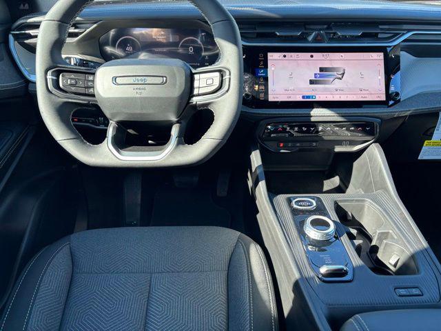 2026 Jeep Cherokee Laredo 4x4