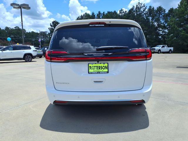 2027 Chrysler Pacifica PACIFICA SELECT