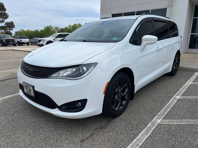 2019 Chrysler Pacifica Touring L for sale in Keysville, VA