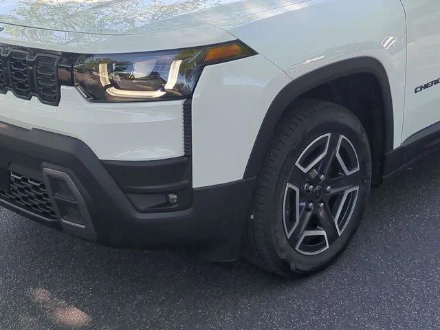 New 2026 Bright White Clear-Coat Exterior Paint Jeep Limited image 9