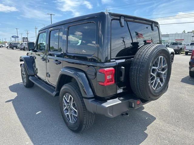 2026 Jeep Wrangler 4-Door Sahara 4x4