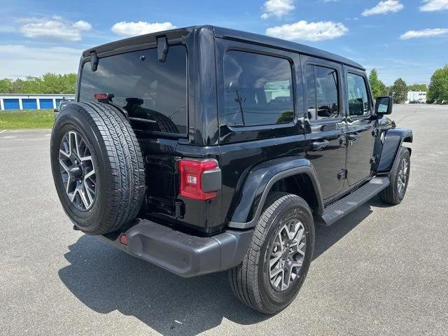 2026 Jeep Wrangler 4-Door Sahara 4x4