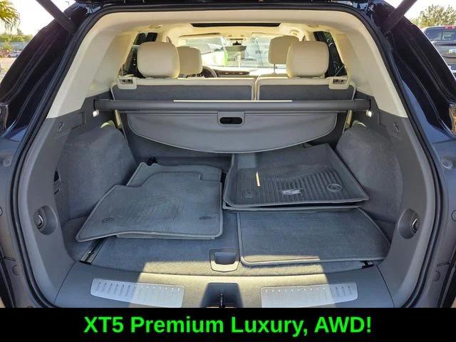 2021 Cadillac XT5 AWD Premium Luxury