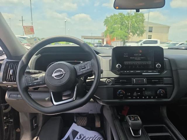 2024 Nissan Pathfinder S FWD