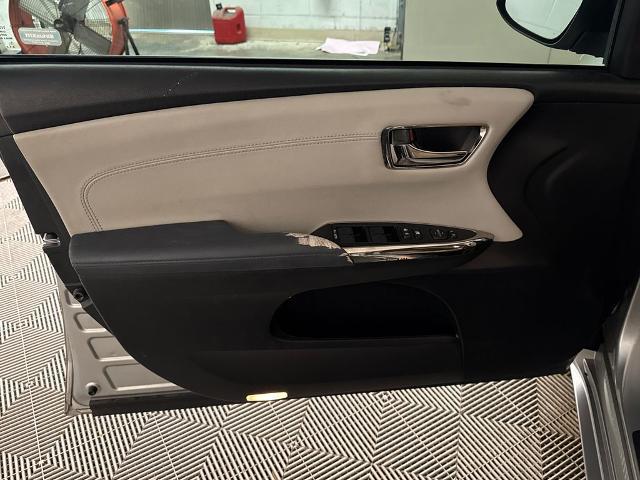 2015 Toyota Avalon Hybrid XLE Premium