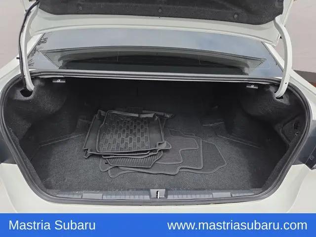 2022 Subaru Legacy Limited