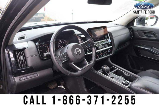 2024 Nissan Pathfinder SV 4WD