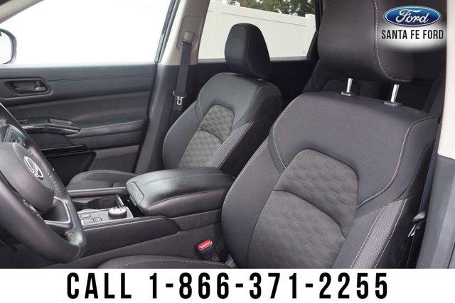 2024 Nissan Pathfinder SV 4WD