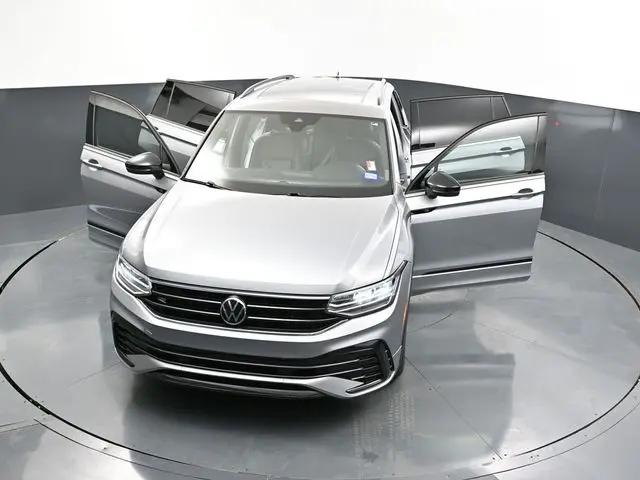 2023 Volkswagen Tiguan 2.0T SE R-Line Black