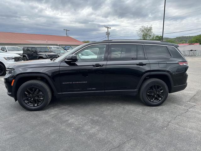 2023 Jeep Grand Cherokee L Laredo 4x4