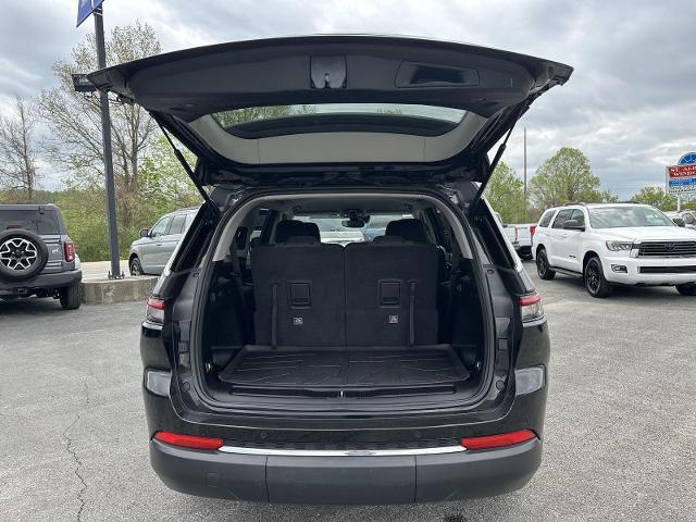 2023 Jeep Grand Cherokee L Laredo 4x4