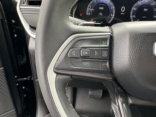 2023 Jeep Grand Cherokee L Laredo 4x4