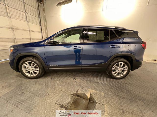 2022 GMC Terrain AWD SLT
