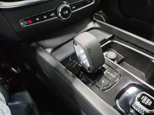2023 Volvo S60 B5 Core Dark Theme